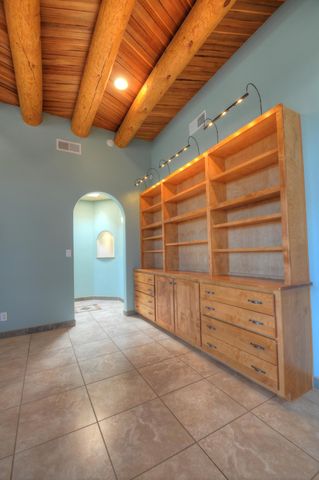 16 Mimbres Road SW, Placitas, NM 87043