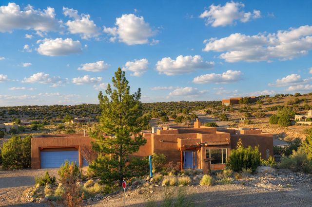 16 Mimbres Road SW, Placitas, NM 87043