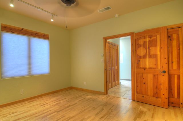 16 Mimbres Road SW, Placitas, NM 87043