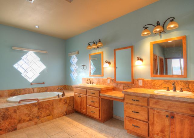 16 Mimbres Road SW, Placitas, NM 87043