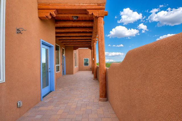 16 Mimbres Road SW, Placitas, NM 87043