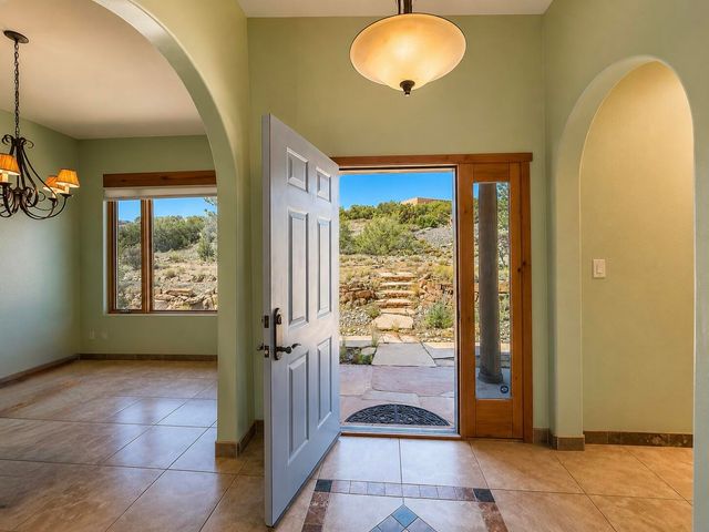 16 Mimbres Road SW, Placitas, NM 87043