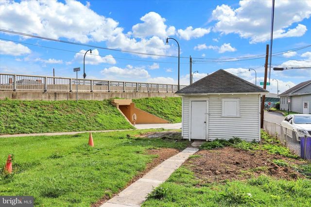 443 N 2ND ST, Wormleysburg, PA 17043