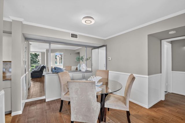 135 Yacht Club Way 204, Hypoluxo, FL 33462