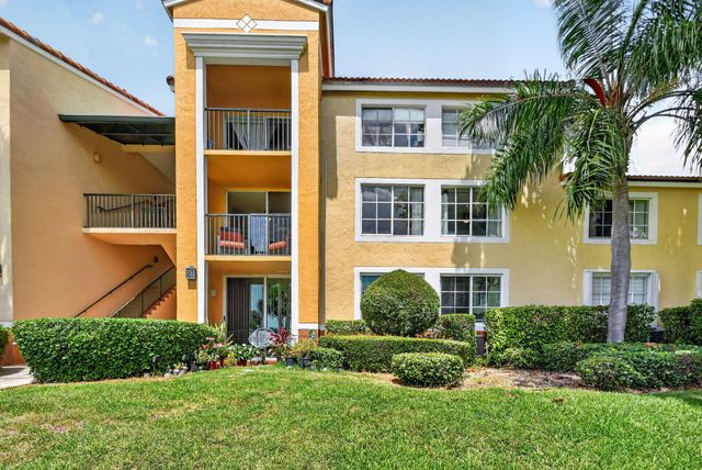 135 Yacht Club Way 204, Hypoluxo, FL 33462