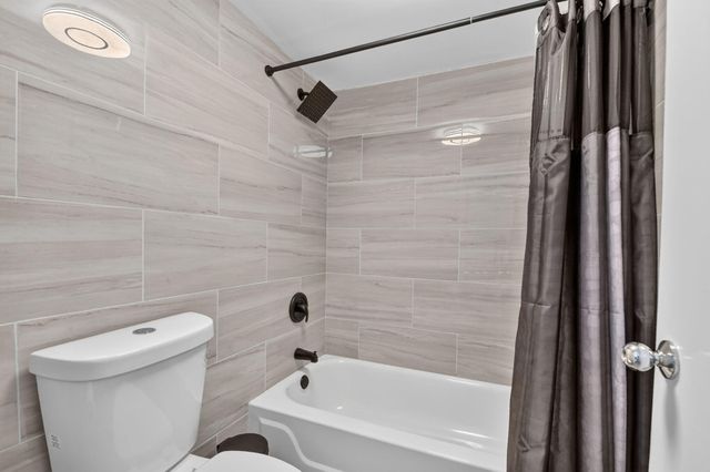 135 Yacht Club Way 204, Hypoluxo, FL 33462