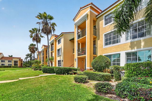 135 Yacht Club Way 204, Hypoluxo, FL 33462