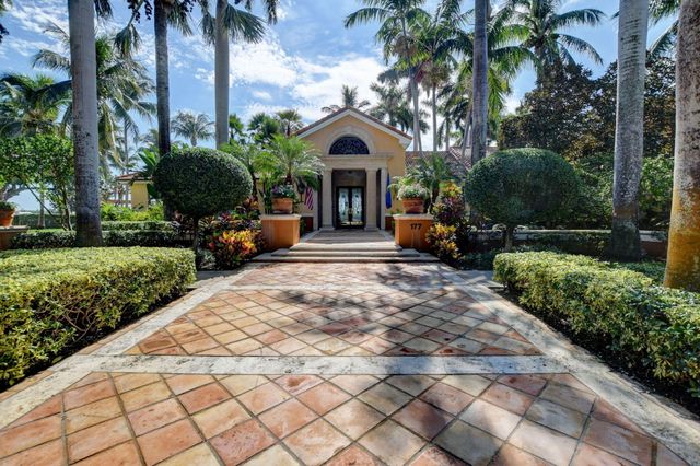 135 Yacht Club Way 204, Hypoluxo, FL 33462