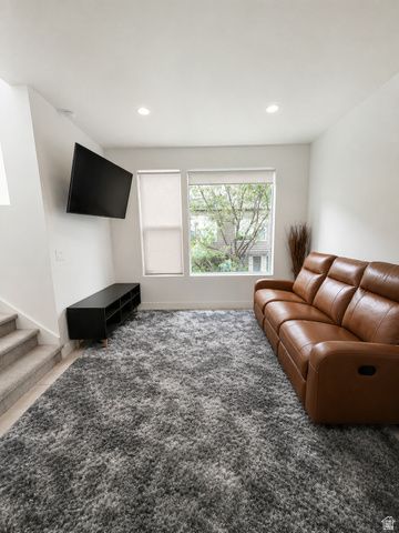 7750 S ROOFTOP DR, Midvale, UT 84047
