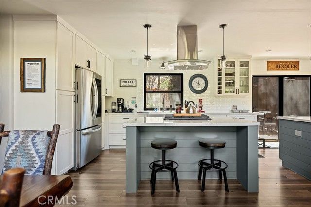 26489 Hillcrest, Lake Arrowhead, CA 92352