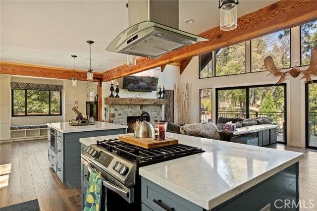 26489 Hillcrest, Lake Arrowhead, CA 92352