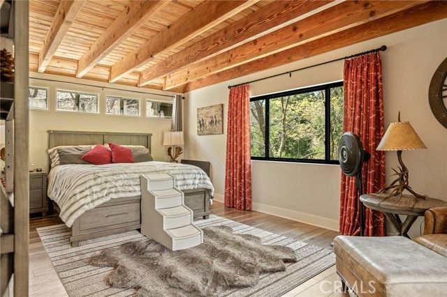 26489 Hillcrest, Lake Arrowhead, CA 92352