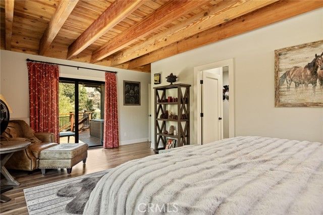 26489 Hillcrest, Lake Arrowhead, CA 92352