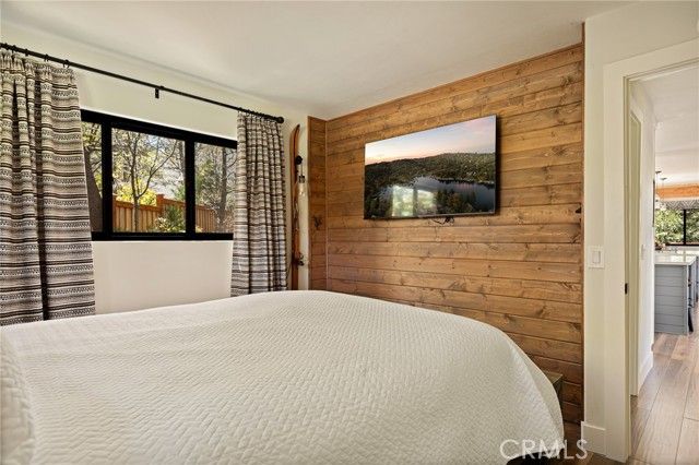 26489 Hillcrest, Lake Arrowhead, CA 92352