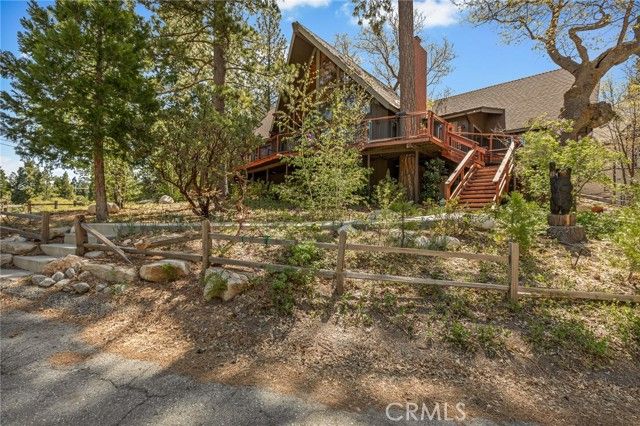 26489 Hillcrest, Lake Arrowhead, CA 92352