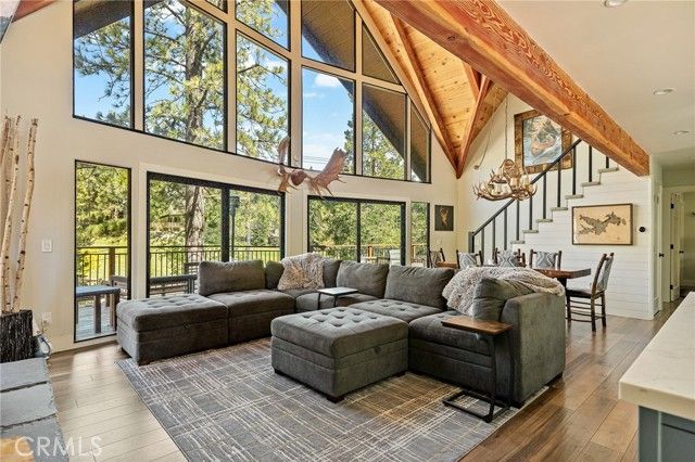 26489 Hillcrest, Lake Arrowhead, CA 92352