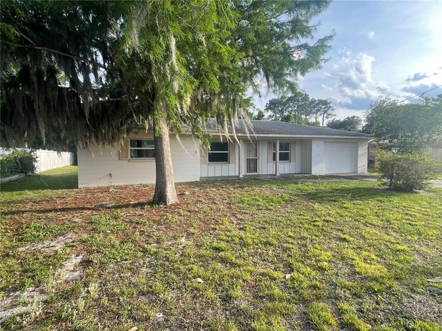 23 LONESOME PINE TRAIL, Yalaha, FL 34797