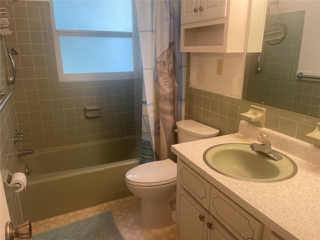 23 LONESOME PINE TRAIL, Yalaha, FL 34797