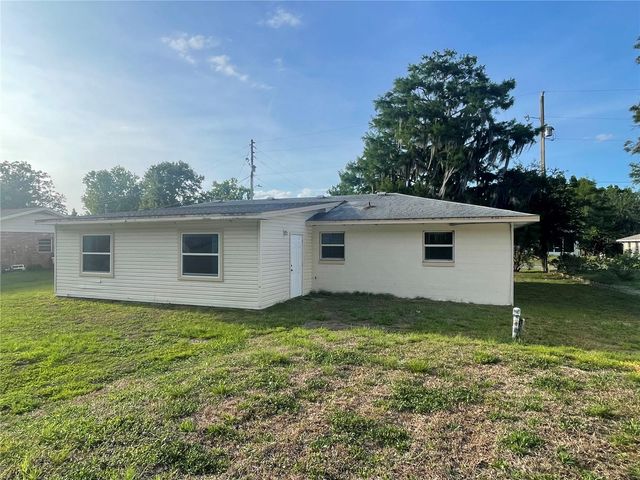 23 LONESOME PINE TRAIL, Yalaha, FL 34797