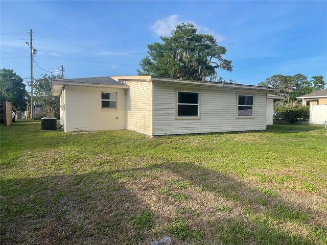 23 LONESOME PINE TRAIL, Yalaha, FL 34797