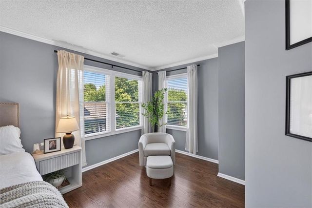 21612 W 100 Terrace, Lenexa, KS 66220