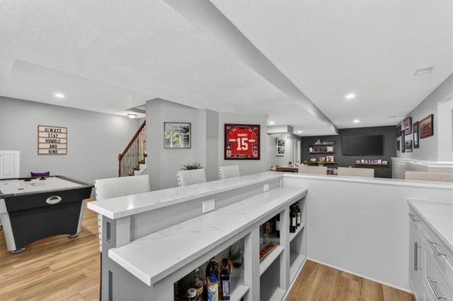 21612 W 100 Terrace, Lenexa, KS 66220