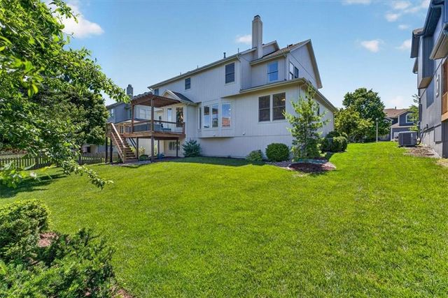 21612 W 100 Terrace, Lenexa, KS 66220