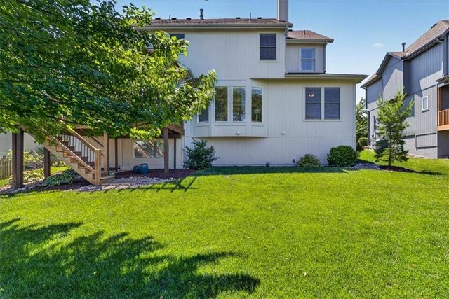 21612 W 100 Terrace, Lenexa, KS 66220