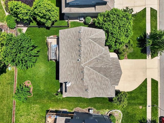 21612 W 100 Terrace, Lenexa, KS 66220