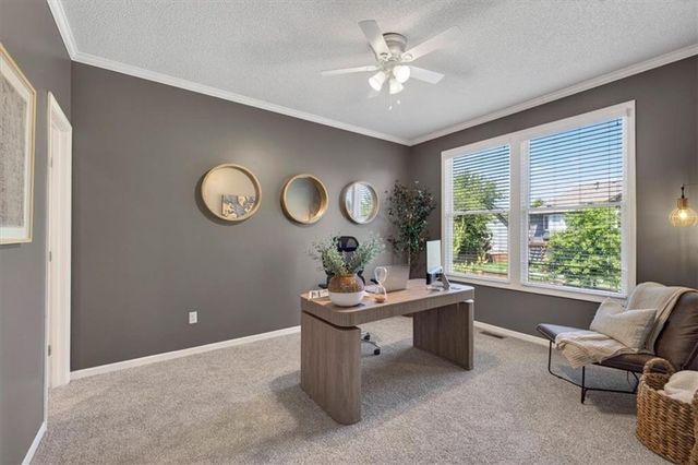 21612 W 100 Terrace, Lenexa, KS 66220