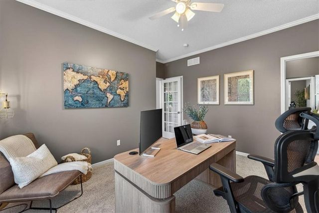 21612 W 100 Terrace, Lenexa, KS 66220