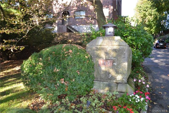 150 North Bedford Road 2F, Chappaqua, NY 10514