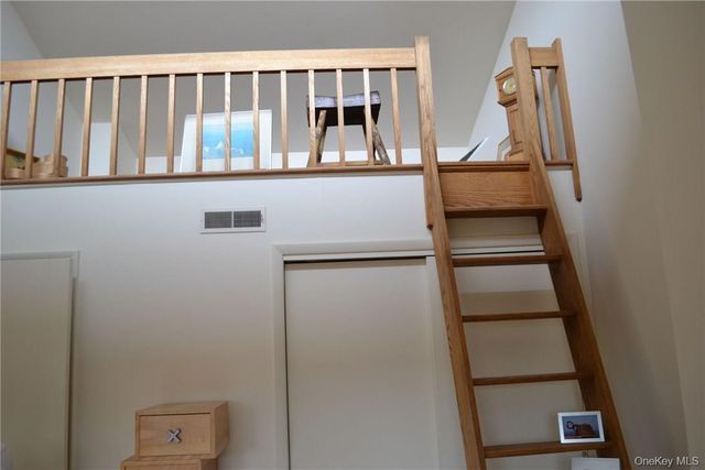 150 North Bedford Road 2F, Chappaqua, NY 10514