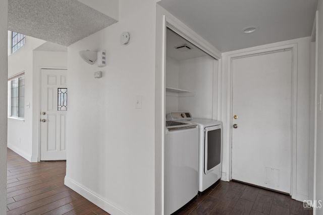 2909 Woodglen Drive, Bakersfield, CA 93311