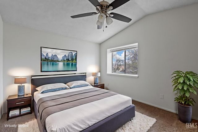 2909 Woodglen Drive, Bakersfield, CA 93311