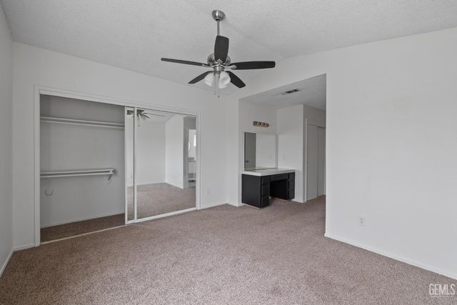 2909 Woodglen Drive, Bakersfield, CA 93311