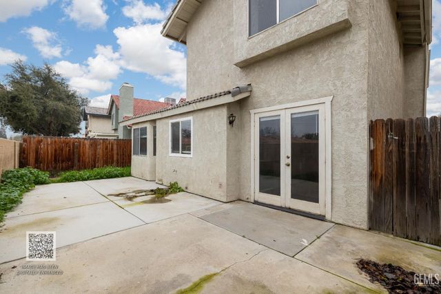 2909 Woodglen Drive, Bakersfield, CA 93311