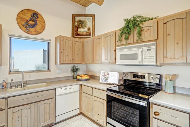 1701 Nez Perce Loop NE, Rio Rancho, NM 87144