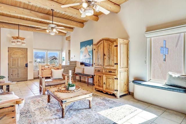 1701 Nez Perce Loop NE, Rio Rancho, NM 87144