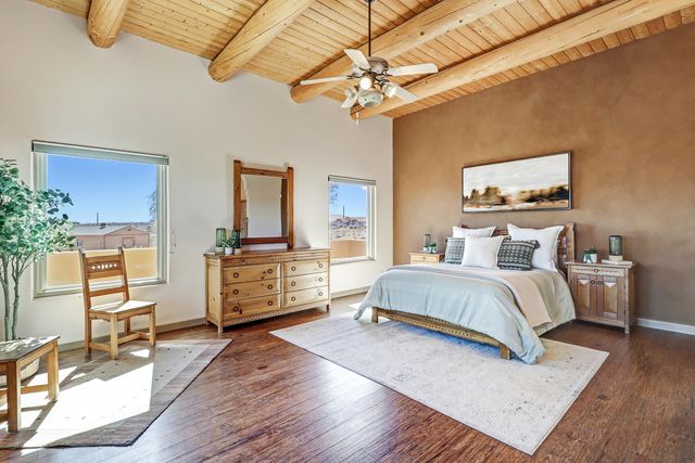 1701 Nez Perce Loop NE, Rio Rancho, NM 87144