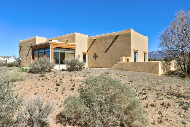 1701 Nez Perce Loop NE, Rio Rancho, NM 87144