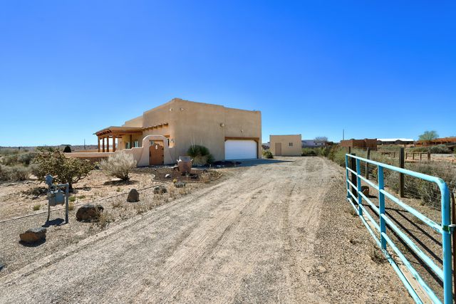 1701 Nez Perce Loop NE, Rio Rancho, NM 87144