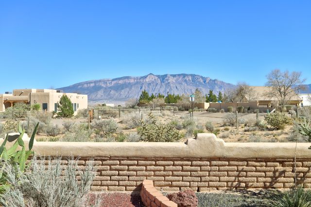 1701 Nez Perce Loop NE, Rio Rancho, NM 87144