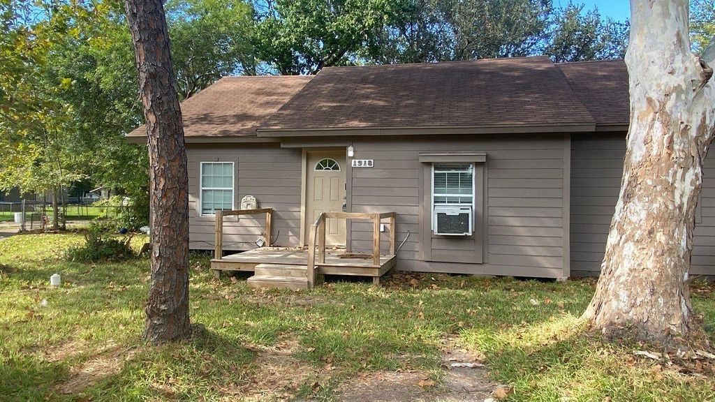 1918 Oleander Drive, La Marque, TX 77568