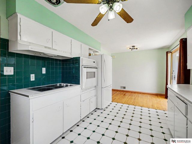 6117 Elm Street, Omaha, NE 68106