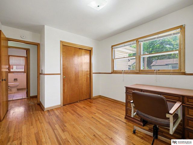 6117 Elm Street, Omaha, NE 68106