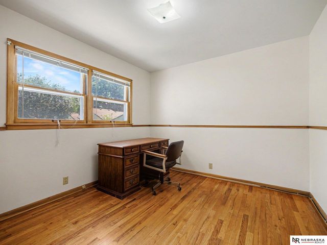 6117 Elm Street, Omaha, NE 68106
