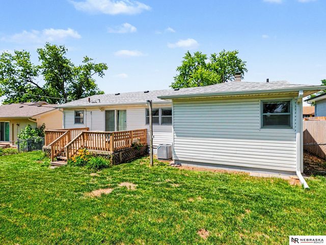 6117 Elm Street, Omaha, NE 68106