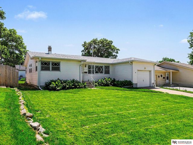 6117 Elm Street, Omaha, NE 68106
