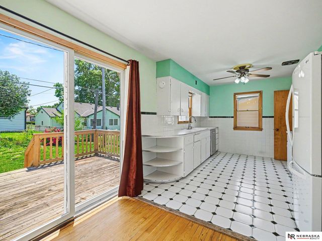 6117 Elm Street, Omaha, NE 68106